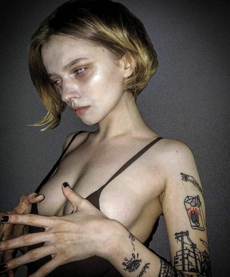 milinamarvelous modèle exclusif galeries