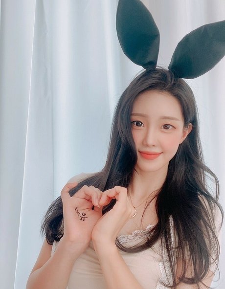 petits seins potelés onlyfans sexe xxx image