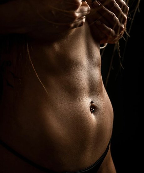 Gal Leo star du porno chaud archive