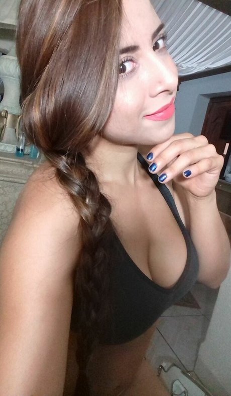 Elda De La Torre star du porno chaude img