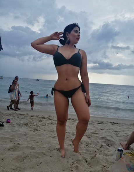 Elda De La Torre star du porno parfaite galeries