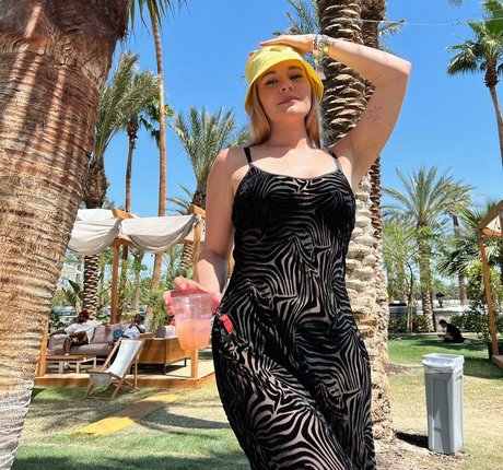 bikini ado onlyfans art chaud collection