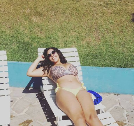 Mayla Coimbra modèle parfait photos