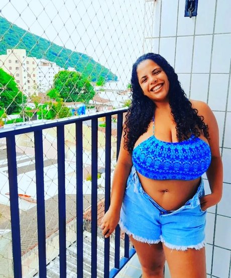 Mayla Coimbra art de star du porno image