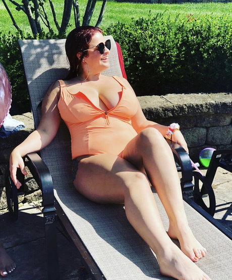 Katie LaRowe modèle sexy archive