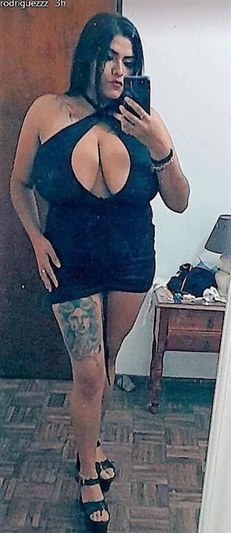 Marlii Rodriguez modèle pornographique image