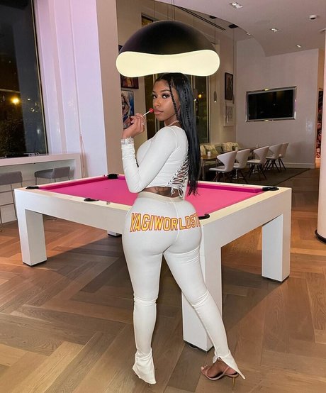 Realamarie étoile xxx images