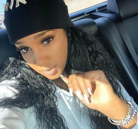 Realamarie modèle de sexe photos