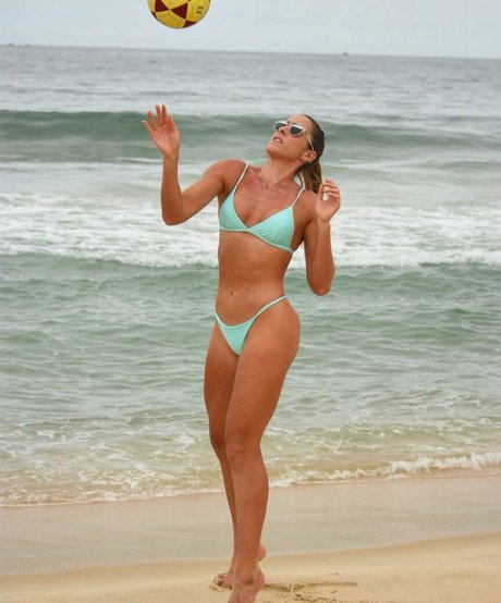 Natalia Guitler modèle de sexe img