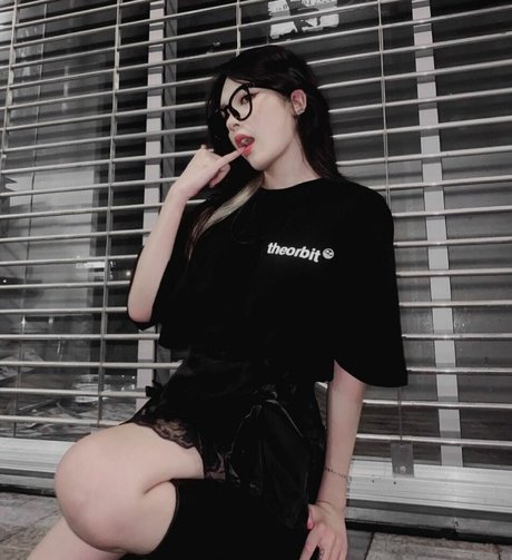 Luna Hwang étoile xxx img