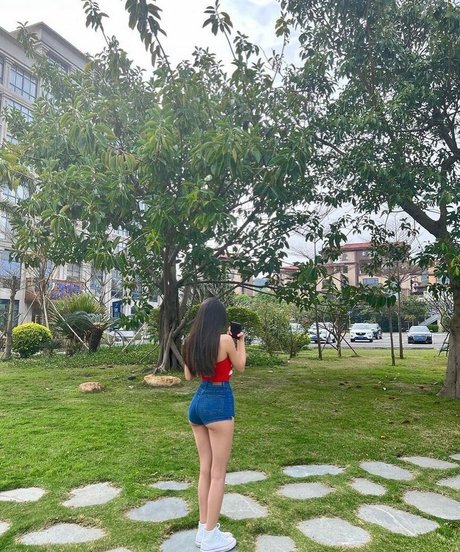 Luna Hwang haut étoile photos