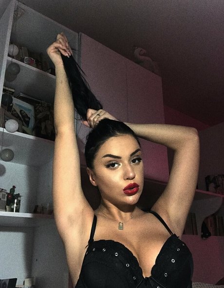 babyana2002 modèle xxx img