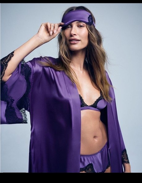 Hailey Bieber étoile parfaite photo