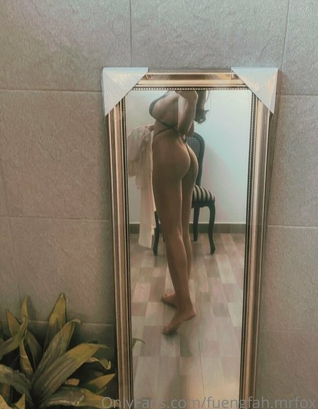 Foxy Fuengfah actrice chaude des photos