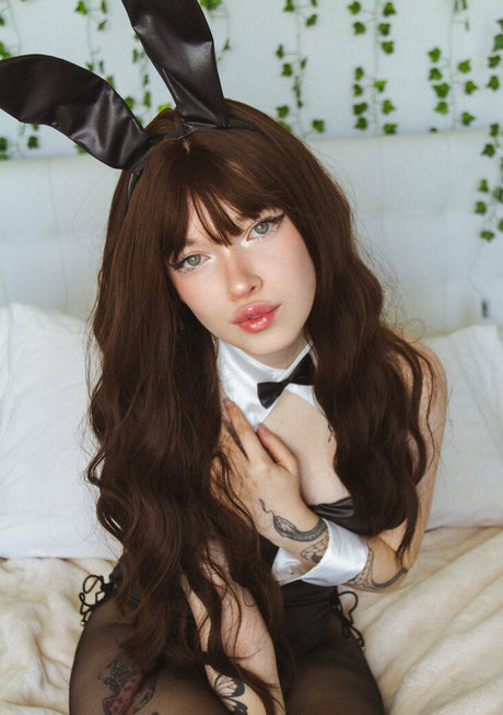 narumibunni modèle chaud img