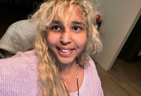 uwubbgirl star du porno en haute qualité photo