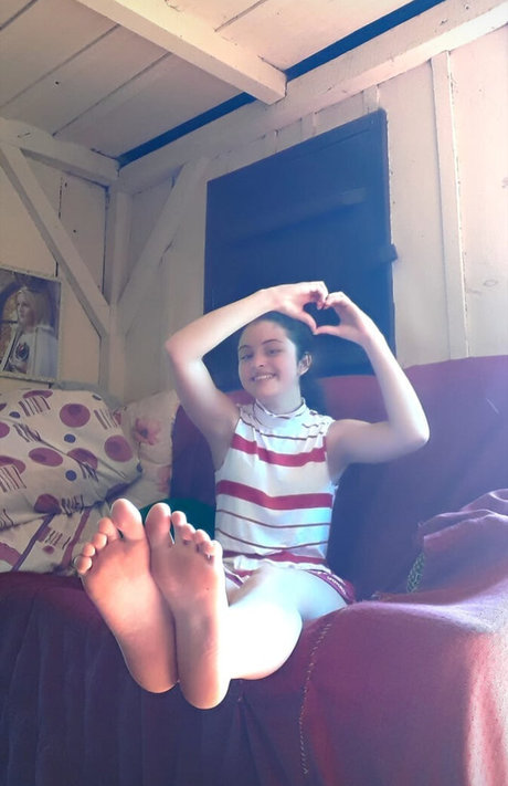 Pezinhos Da Jhenny star du porno de haute qualité photo