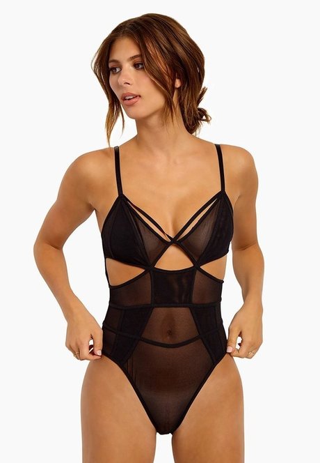 Shelby Bay mannequin images