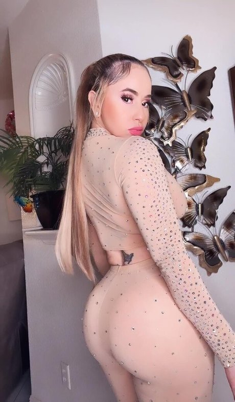 Mizvanezza star du porno en haute qualité photos