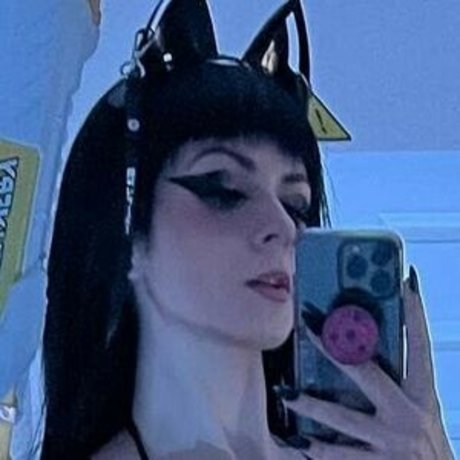 PeachyFry star érotique image