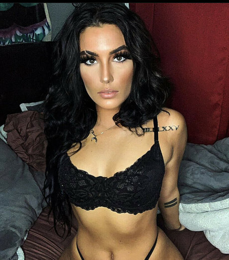 RemiaraEve modèle meilleur des photos