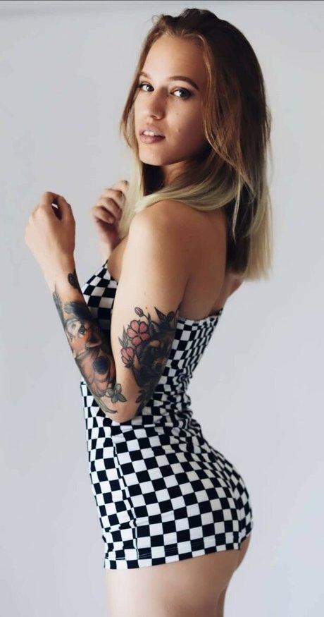 AliceTheFreak star du sexe galeries