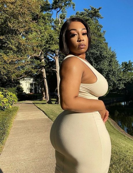 brittney tonee nus étoiles des photos