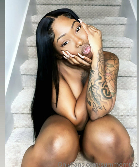 Summerntae actrice xxx galeries