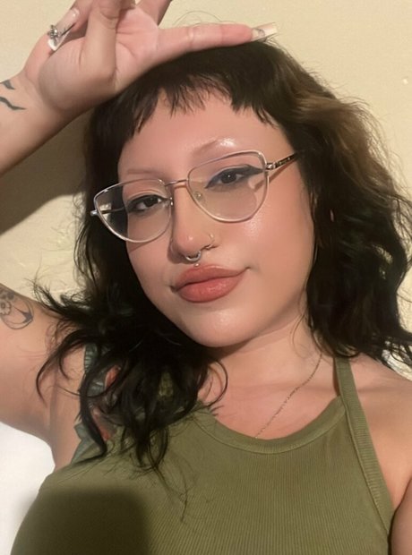 Damnitselin star érotique des photos