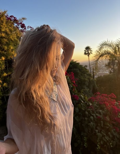 Nora Segura belle star du porno galeries