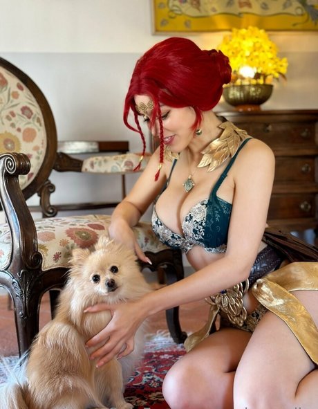 milf aux cheveux noirs onlyfans haute qualité des photos