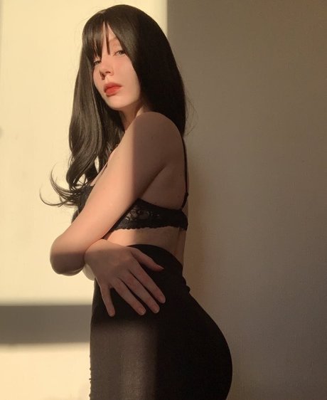 tatouages ​​blonds onlyfans pornographique xxx photos