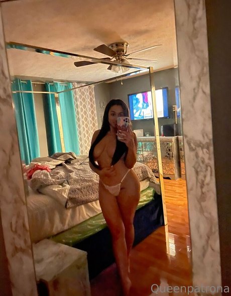 Queen Patrona actrice photo