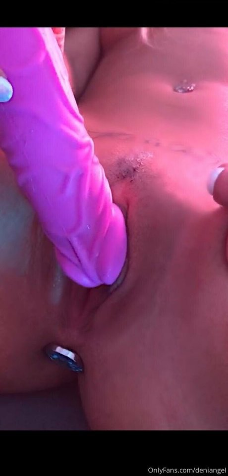 deniangel star du porno chaude img