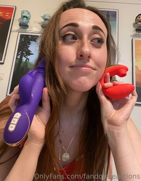 FandomReactions joli modèle archive