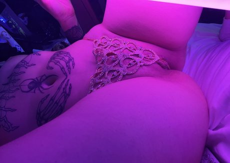 Redimp666 modèle adulte photo