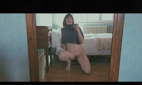 Claire Moulin star du porno gratuit archive