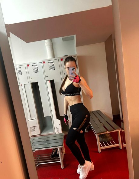 dommy nika star exclusive des photos