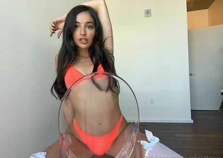 mignon ébène onlyfans nus pornographiques img