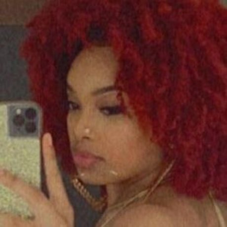 Damn Negrita mannequin collection