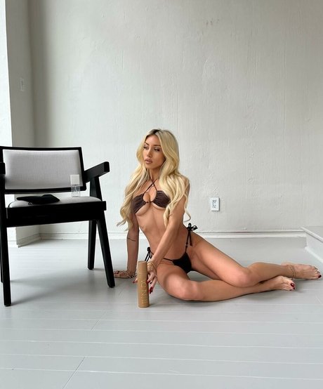 Eva Rende étoile magnifique photos