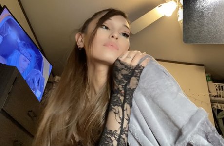 Tiffany Botello star érotique image