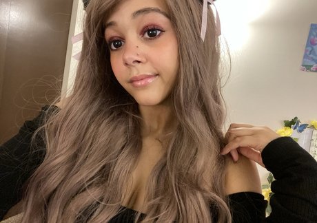 ASMR Aspen art de star du porno des photos