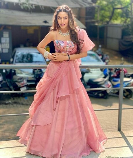 Surbhi Chandna star du porno de haute qualité images