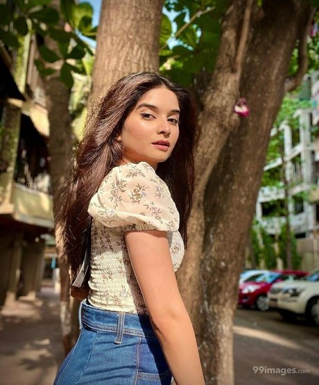 Bhavika Sharma star du porno galerie