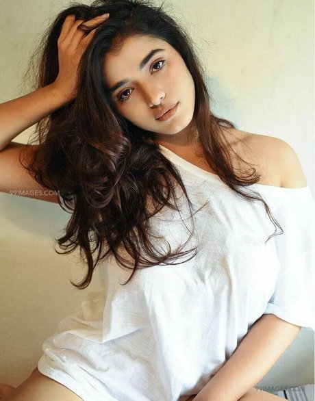 Ketika Sharma modèle de sexe photos