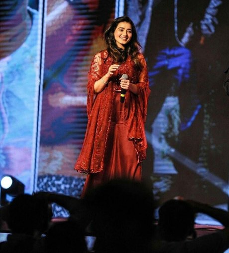 Ketika Sharma actrice libre archive