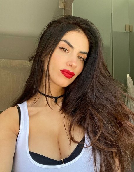 Jessica Cediel modèle sympa image