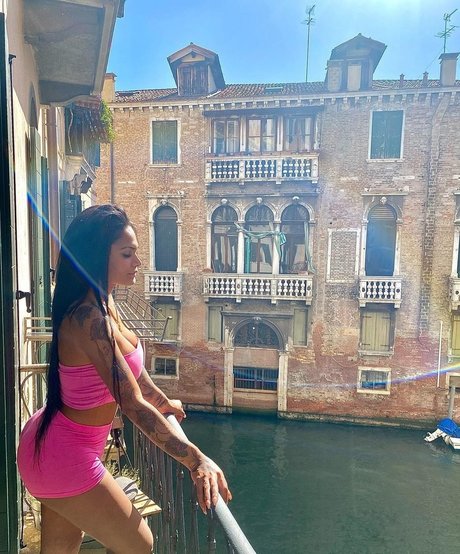 fans de grosses femmes aux gros seins uniquement érotique exclusif galerie