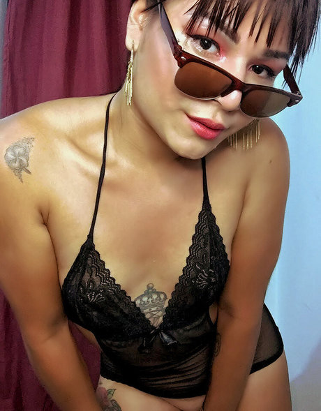 TS Angelique Andrea star du porno xxx image